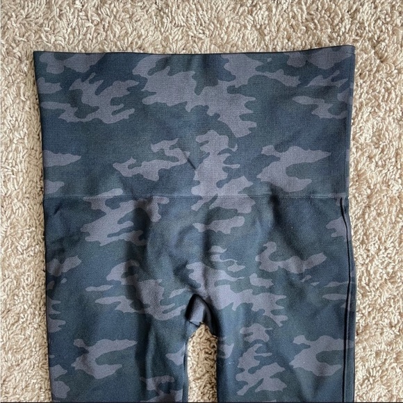 Spanx Look at Me Now Seamless Leggings M - Picture 3 of 4